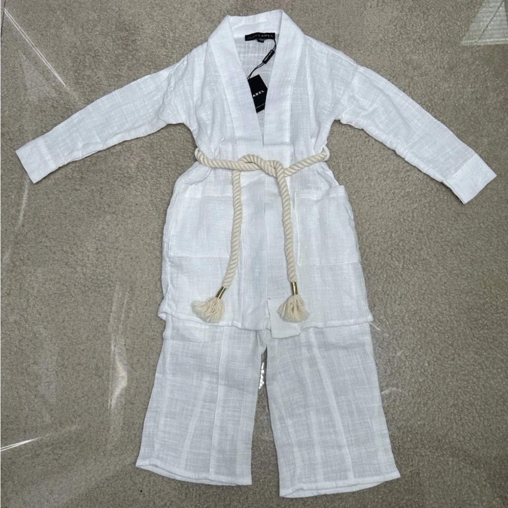 JLUXLABEL WHITE COTTON OPEN FRONT INFANT ROBE & PANTS SET 12 MOS